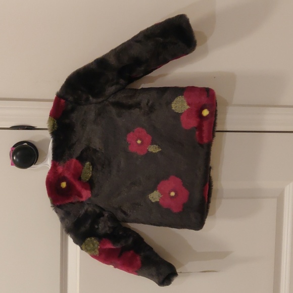 New!Toddler Girl Genuine Kids from Oshkosh Purple/ Ebony/Floral Fuzzy Coat 3T - Picture 3 of 6